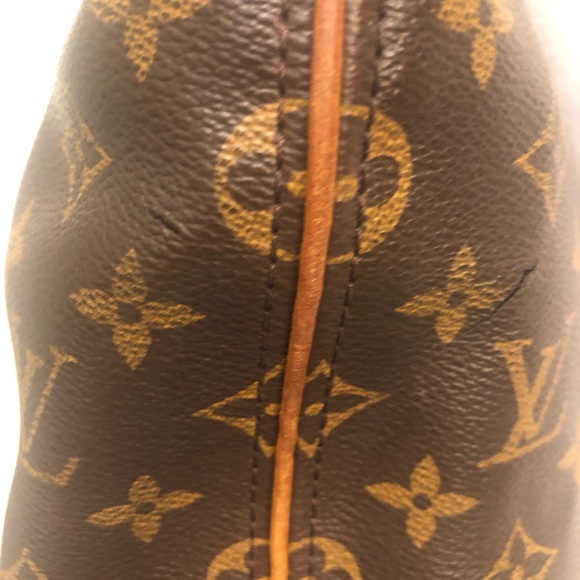 Louis Vuitton Monogram Sully PM - Picture 8 of 16